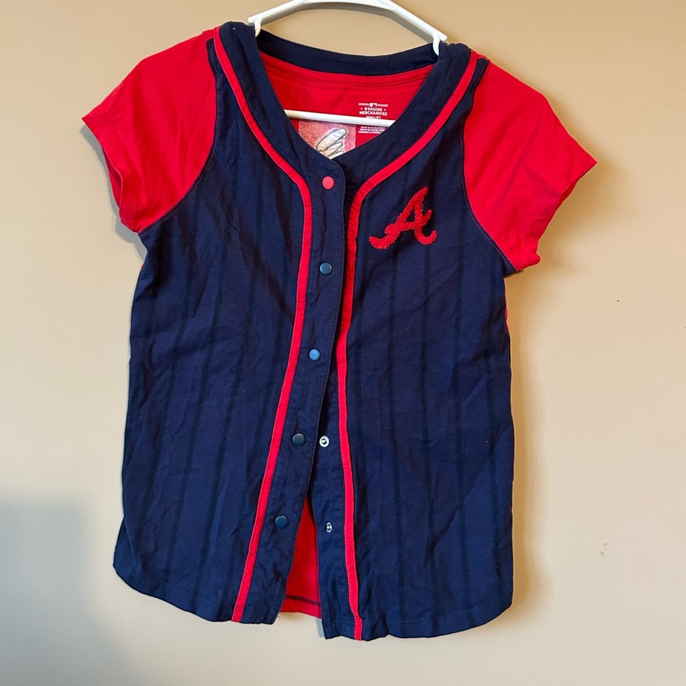 Atlanta braves women’s shirt. Size Medium. Red and navy blue.